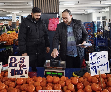 YALOVA BELEDİYESİ’NDEN  PAZAR YERLERİNDE ÖLÇÜ VE TARTI DENETİMİ